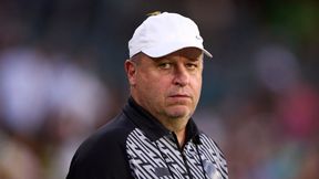 Uścisnął dłoń Rosjaninowi. Słynny trener musiał się tłumaczyć