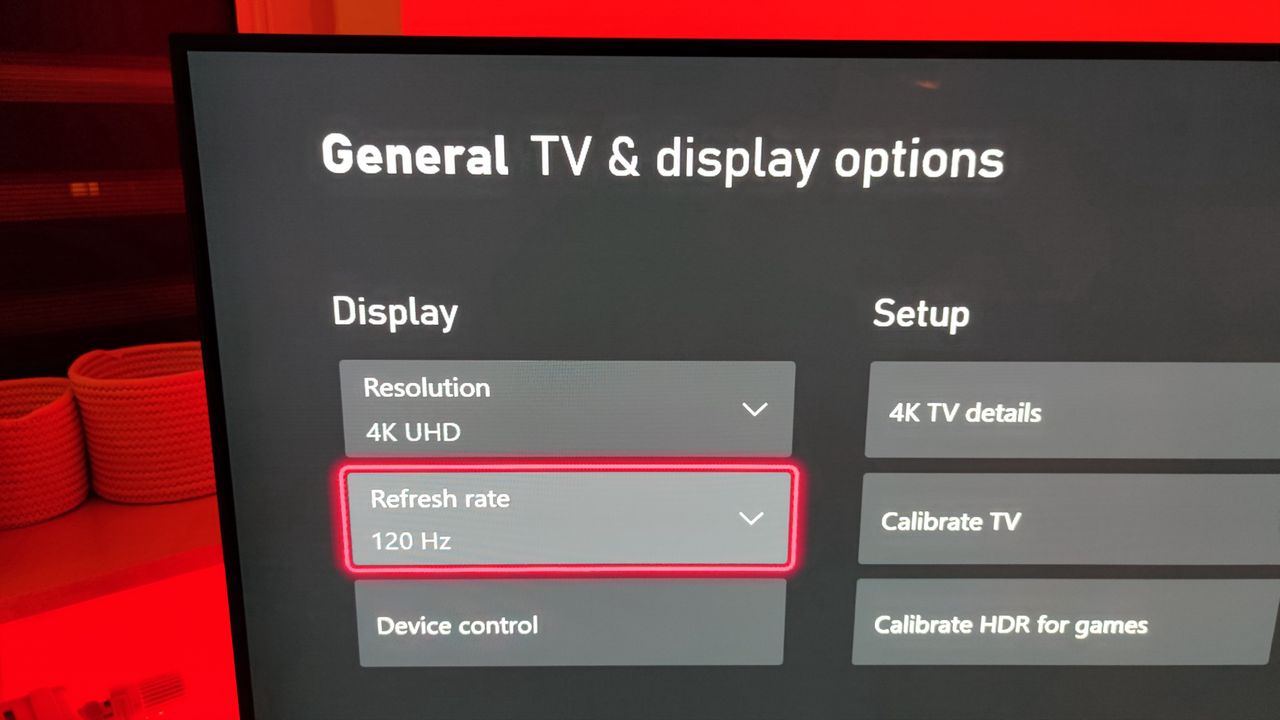 Tryb VRR wymaga włączenia 120 Hz z menu konsoli