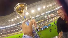 Żużel. "Kur.. nic nie widzę". Zobacz jak Bartosz Zmarzlik odbierał tytuł IMŚ [WIDEO]