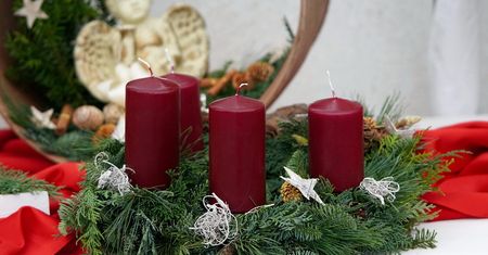 Jak zrobić wieniec adwentowy DIY? Bardzo prosty sposób