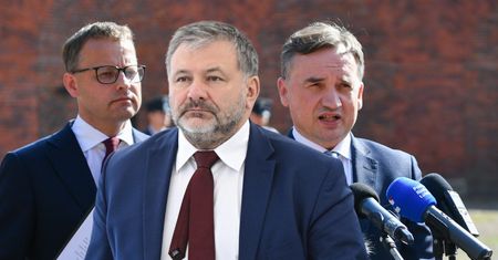 Żurek pisze do węgierskich władz. Chodzi o Ziobrę i Romanowskiego