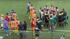 Skandal podczas meczu piłkarskiego: policja musiała użyć gazu łzawiącego