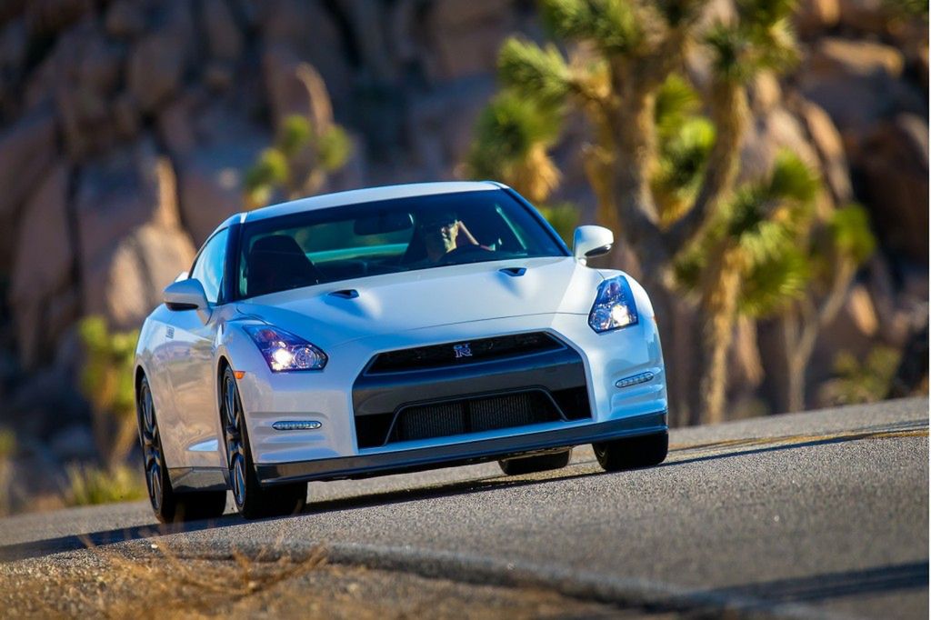 2013 Nissan GT-R - odświeżona Godzilla [galeria] 13