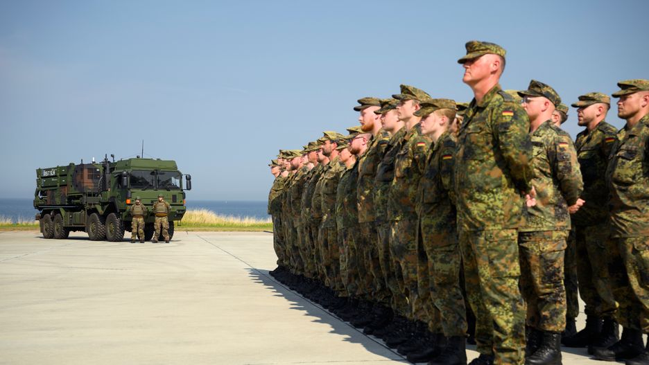 KIEL, GERMANY - SEPTEMBER 4: Soldiers standing guard in front of a IRIS-T SLM air defence system prior to the arrival of German Chancellor Olaf Scholz, Defence Minister Boris Pistorius and Lt. General Ingo Gerhartz, commander of the German air force (Inspekteur der Luftwaffe) during the operative launch of the Bundeswehr's first IRIS-T SLM air defence system at the Todendorf military base on September 4, 2024 in Panker, Germany. IRIS-T SLM, developed by Diehl Defence, is a medium-range system capable of bringing down drones, aircraft and missiles. Germany has already supplied Ukraine with at least three of the systems. (Photo by Gregor Fischer/Getty Images)