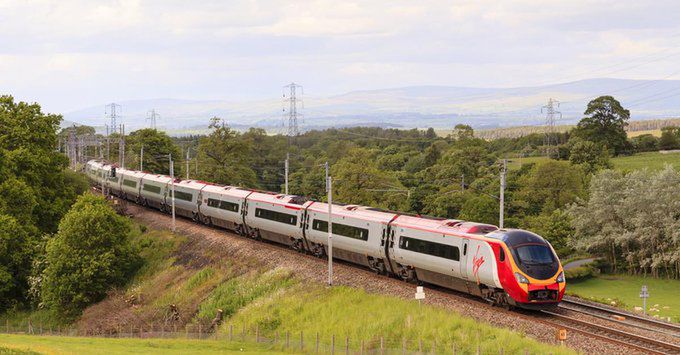 Pendolino przejechało nad śpiącą na torach kobietą.