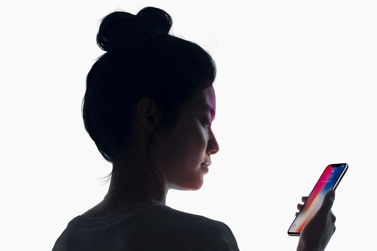 #wSkrócie: usuwanie twarzy przez iPhone'a X oraz "bezramkowy" Meizu 15 Plus