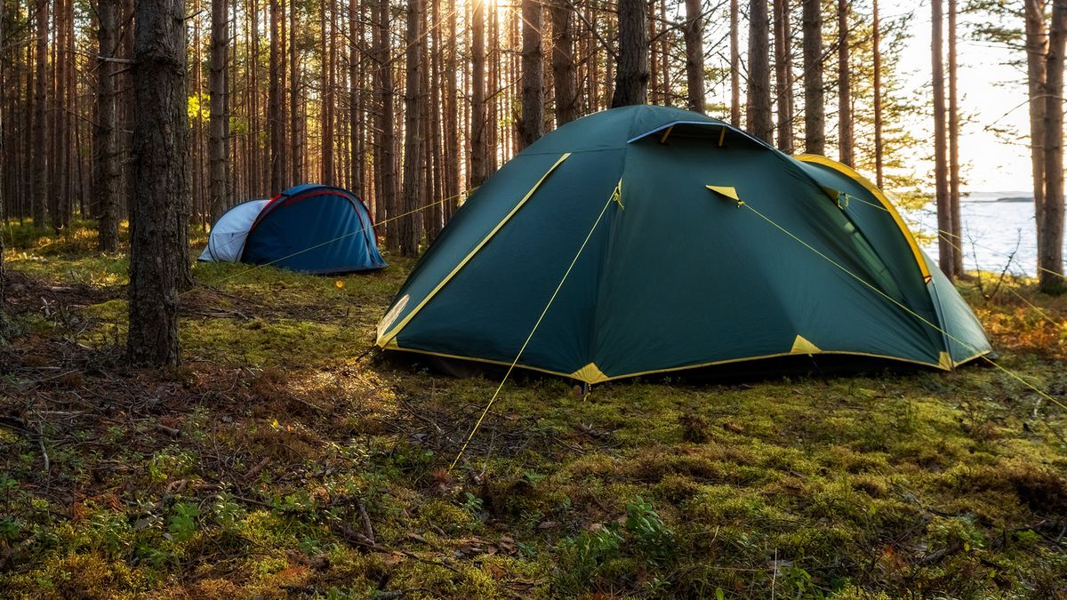 Młody Niemiec nie żyje. Ciało znaleźli w namiocie.