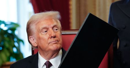 Trump wycofuje USA z WHO. Niepokojące słowa eksperta