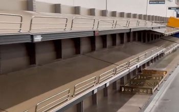 Nagranie z USA. Ludzie przygotowują się na śnieżycę