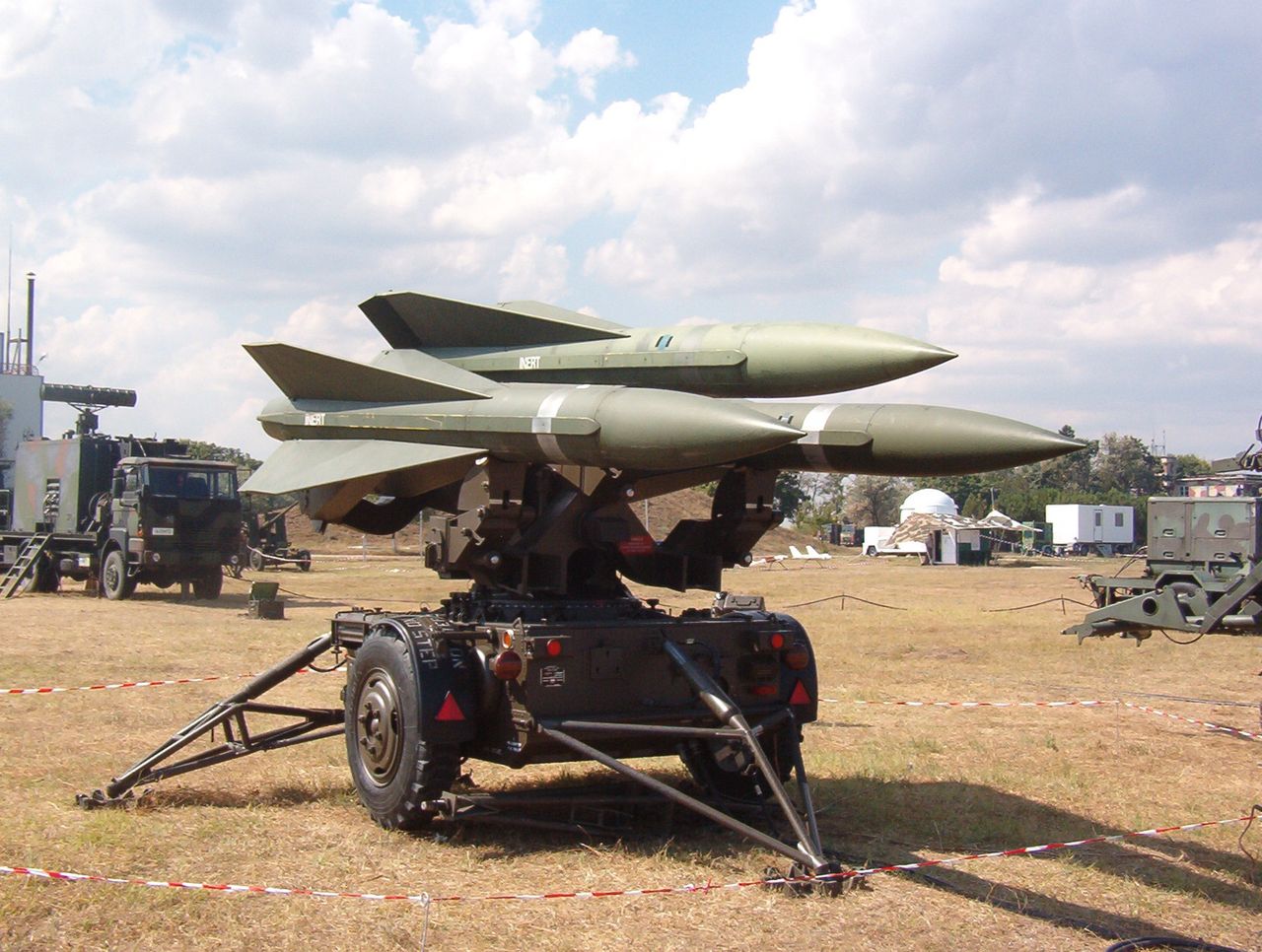 Rumuńska wyrzutnia systemu MIM-23 Hawk.
