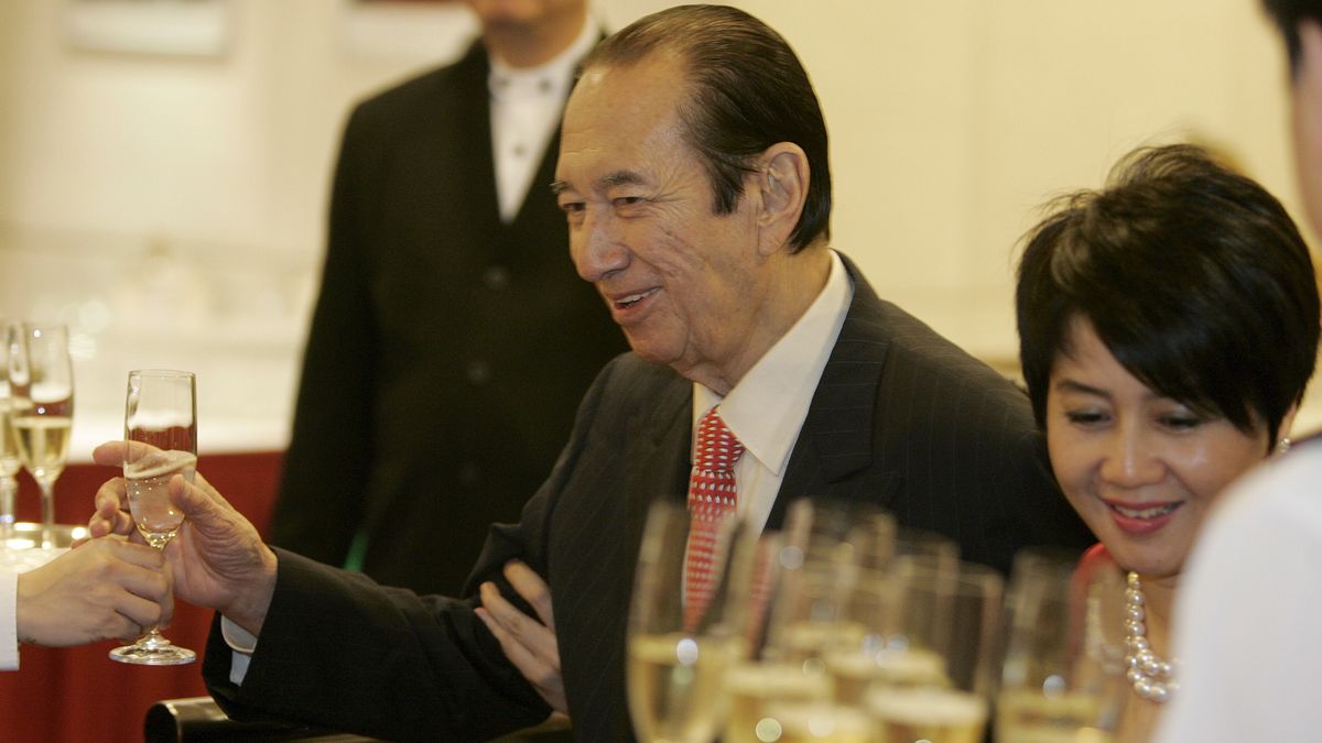 Stanley Ho miał 98 lat.