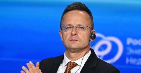 Węgry przeciwko zakazowi importu rosyjskiej ropy. "Nie możemy zaakceptować"