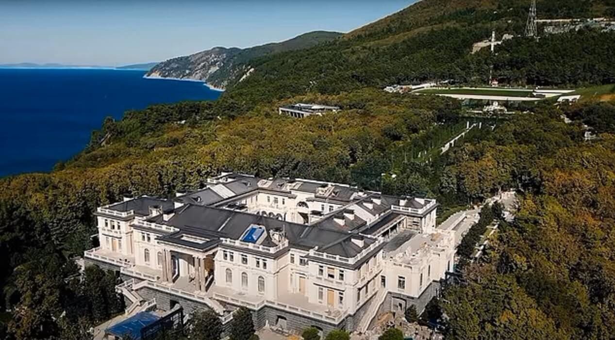 Vladimir Putin's secret bunker on the Black Sea