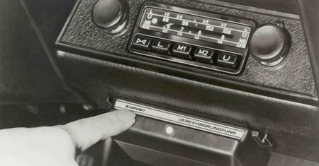 Radio samochodowe ma już 75 lat