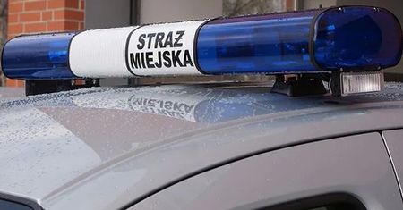Potężny kielczanin utknął w wannie. Spędził w niej wiele godzin