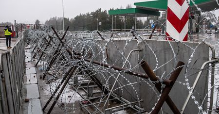 Der Spiegel: spór o pieniądze na mur na granicy UE z Białorusią