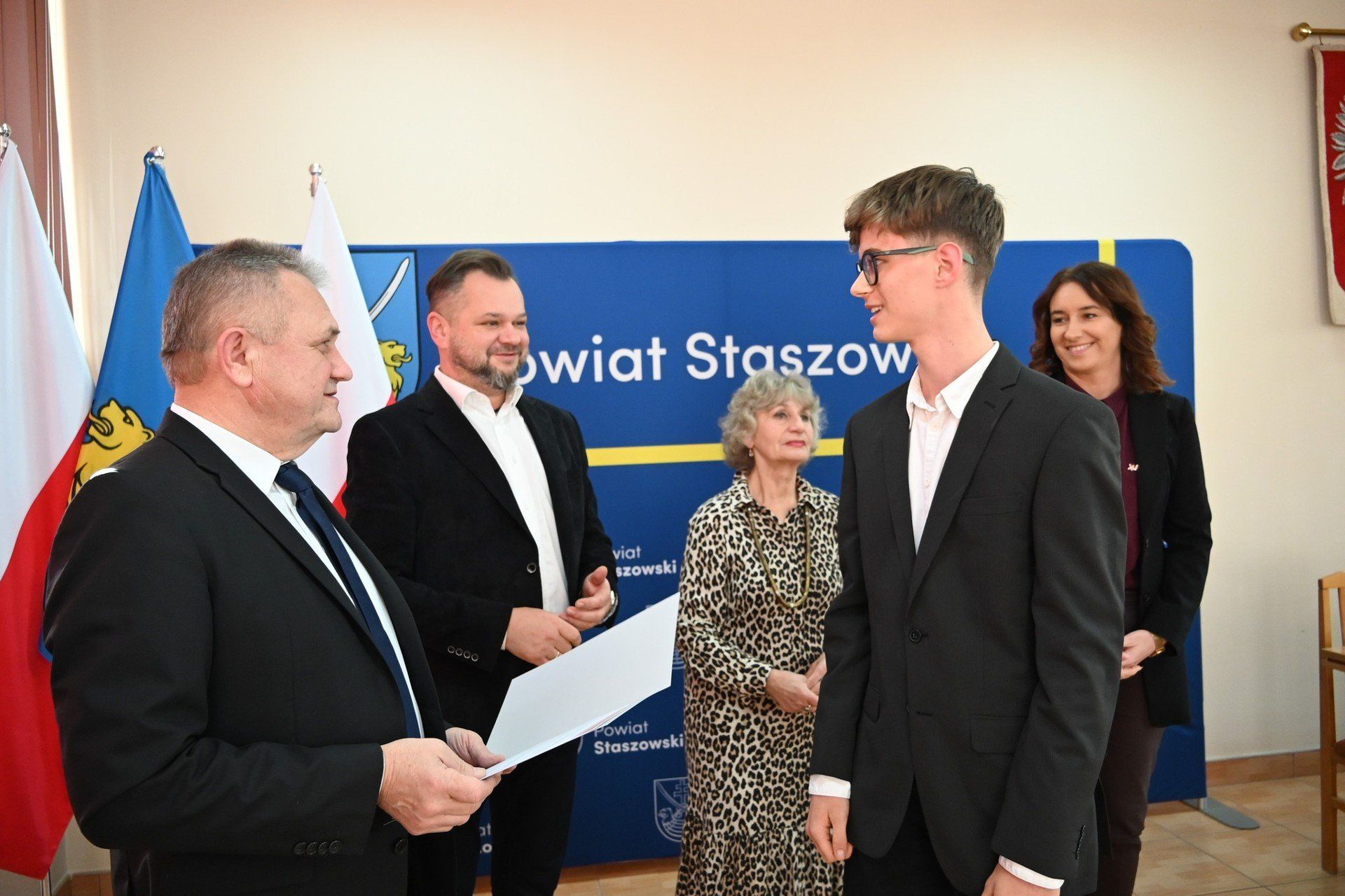 Stypendium otrzymał Mateusz Bandziarowski z Liceum Ogólnokształcącego imienia księdza kardynała Stefana Wyszyńskiego w Staszowie.