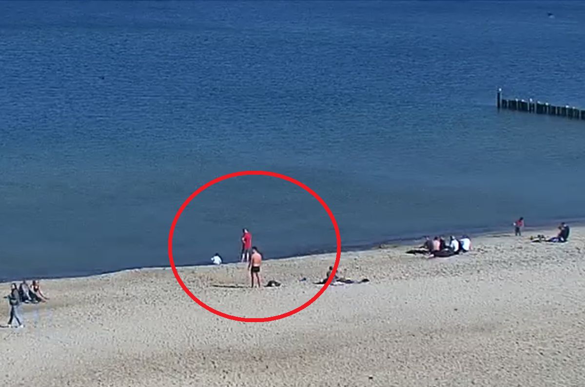 Była 10:31 na plaży w Mielnie. Oto co zarejestrowała kamera