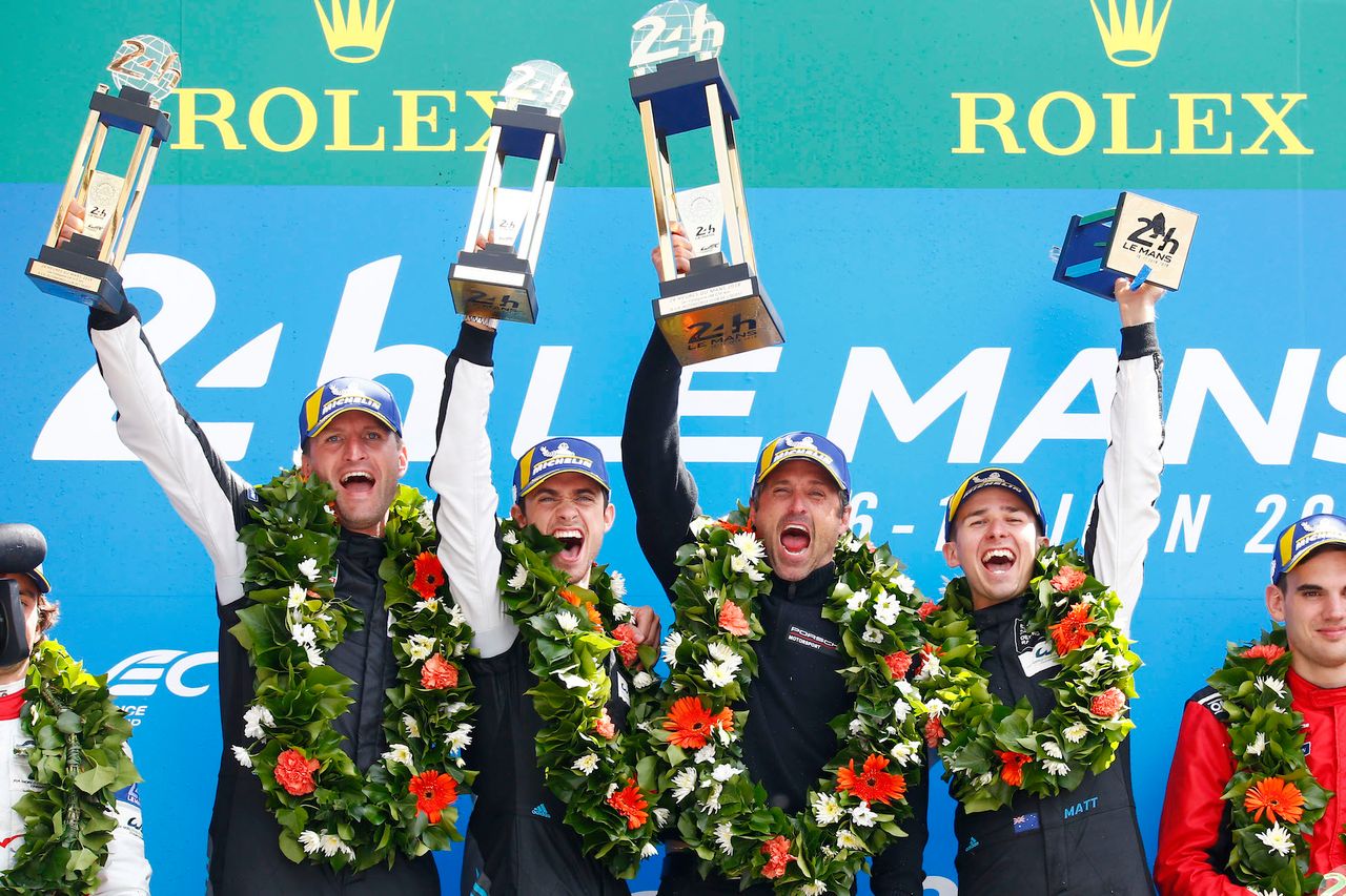 Zwycięstwo zespołu Dempsey Proton Racing w Le Mans było sensacyjne z więcej niż jednego powodu (fot. Porsche)