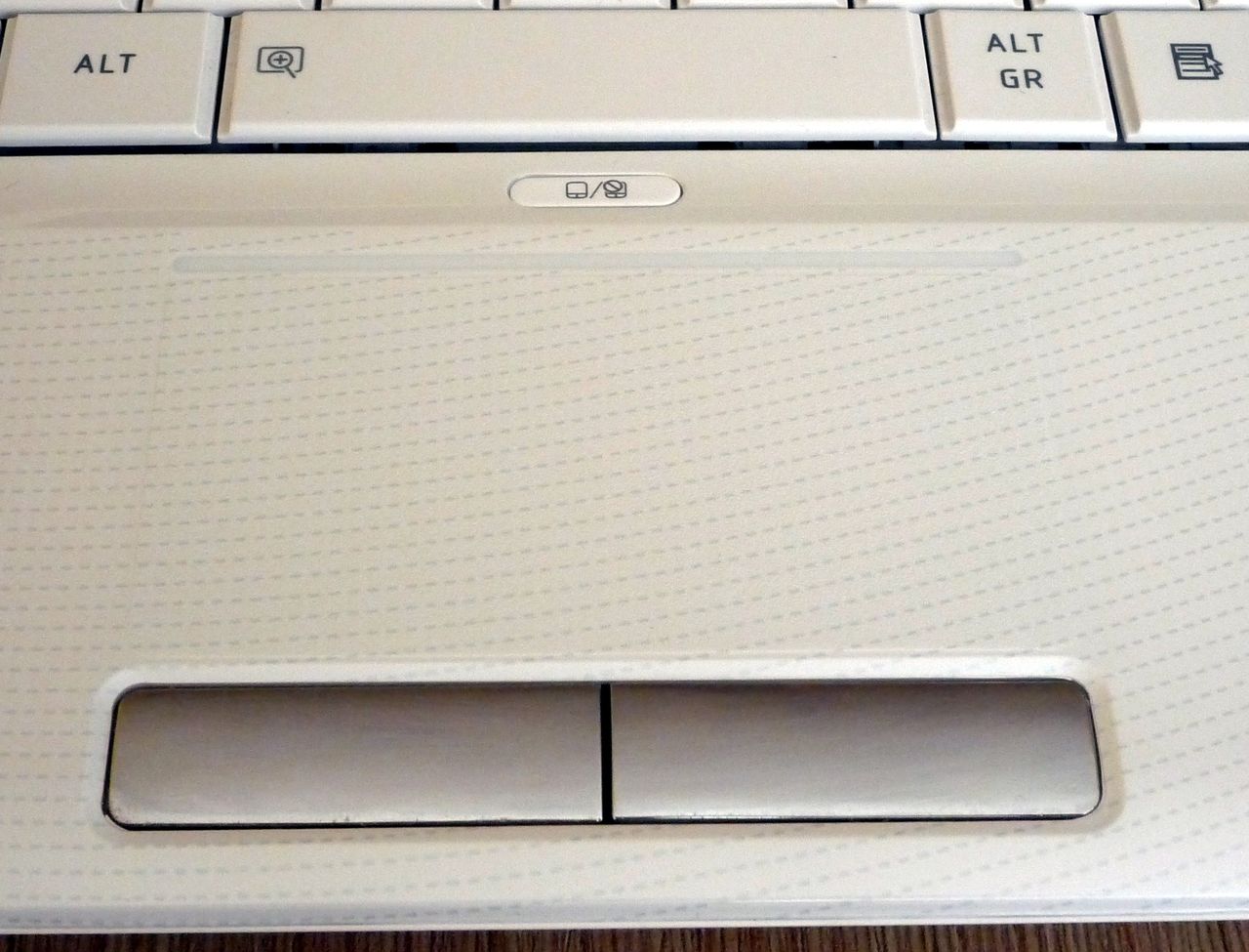 Toshiba Qosmio F750-10L - touchpad