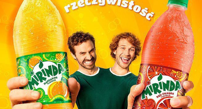 „Za dobre, by wybrać” - dwugłowy sprzedawca w kampanii nowych smaków Mirindy (wideo)