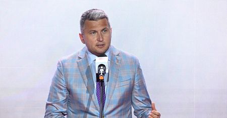 Czarne chmury nad PKOl. Kolejne firmy odchodzą