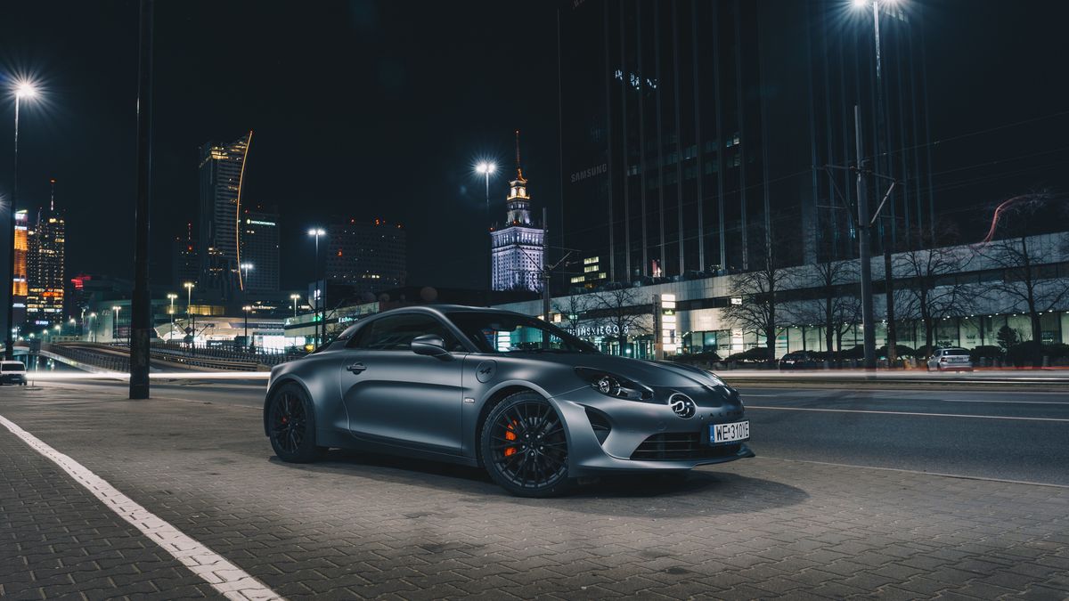 Alpine otwiera nowy salon w Warszawie