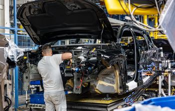 5-letnie opóźnienie zakazu dla spalinówek jest możliwe. Dobra wiadomość? Niekoniecznie [Opinia]