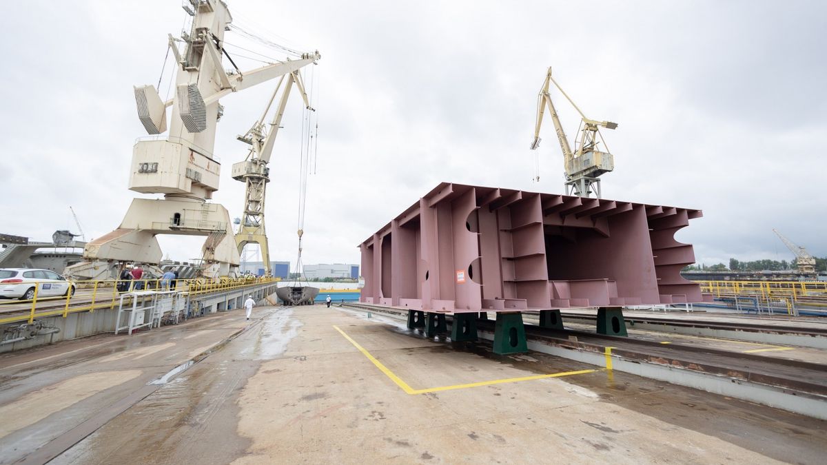 Stępka pod budowę w Stoczni Szczecińskiej Gryfia