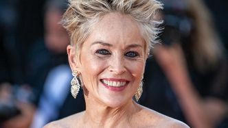 64-letnia Sharon Stone ZACHWYCA figurą w dwuczęściowym bikini: "Zawsze wracam do formy, gdy lato się już kończy" (FOTO)