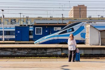 Rekordowa liczba podróżnych w PKP Intercity. Nie do wiary, co gubimy w pociągach