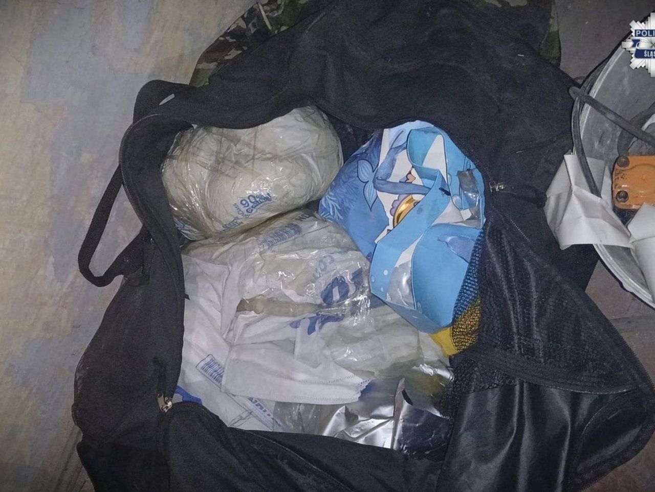 Mieli blisko 100 kg narkotyków. Wpadli w czasie transportu