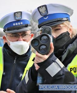 "Ćwiczenia z suszenia". Skąd tyle policji w jednym miejscu?