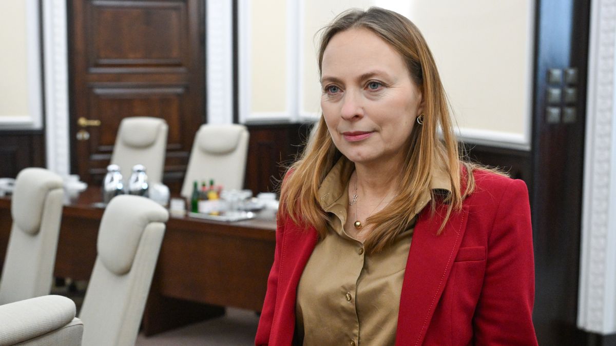 Katarzyna Pe�czy�ska-Na��cz
Warszawa, 21.10.2025. Minister funduszy i polityki regionalnej Katarzyna Pe�czy�ska-Na��cz podczas posiedzenia rz�du w KPRM w Warszawie, 21 bm. Rada Ministr�w zajmie si� m.in. programem modernizacji s�u�b.  (sko) PAP/Radek Pietruszka
Radek Pietruszka
kancelaria, kancelaria prezesa rady mnistr�w, KPRM, obrady, polityk, polityk polityka, polityka, posiedzenie, rada ministr�w, rady ministr�w, rz�d, rz�d Tuska, rz�du