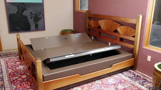 BedBunker – przygotuj się na wypadek, gdy ktoś zechce wyrwać Cię ze snu 1