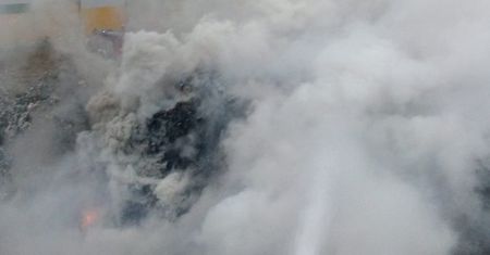 Ósmy pożar składowiska odpadów w Falkowie. Trwał wiele godzin