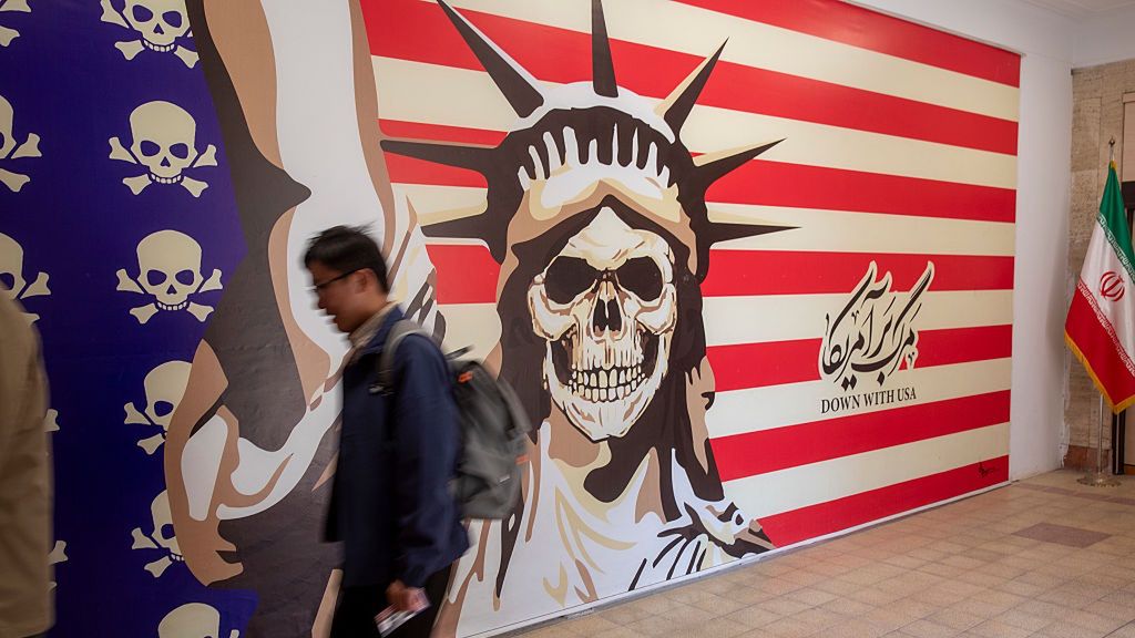 Szef MSZ Iranu przyznaje - wzbogacony uran jest pod gruzami