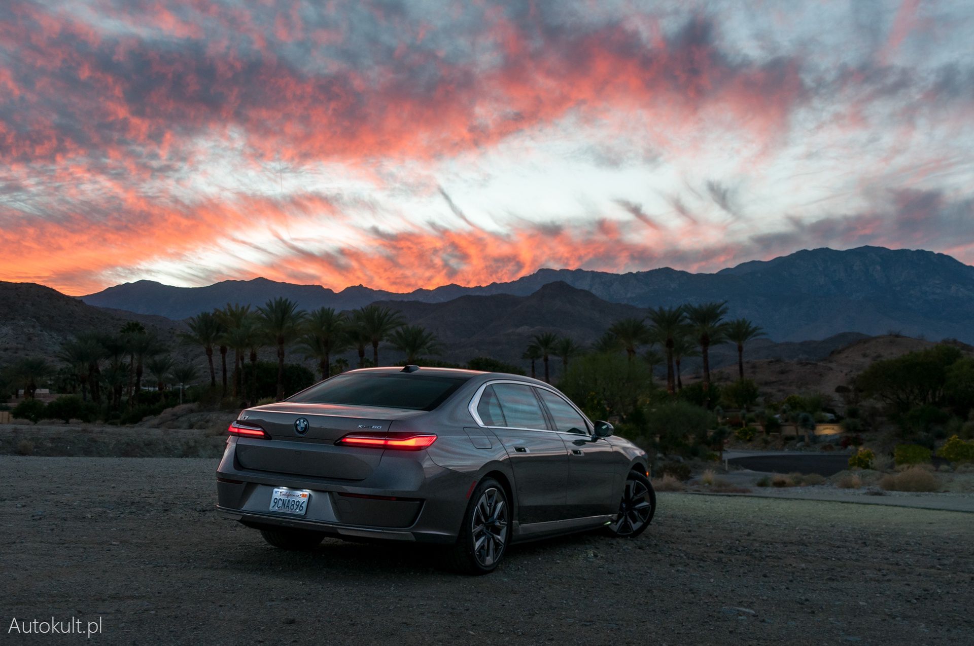 BMW i7