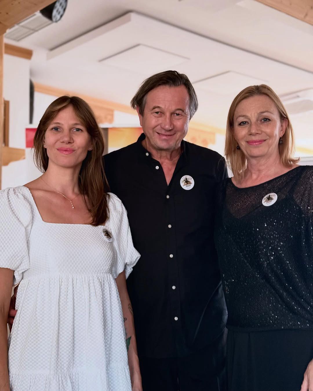 Piotr Cyrwus i Maja Barełkowska z córką