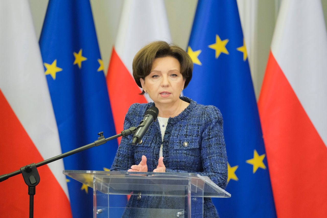 Zapytali minister rodziny o waloryzację 500 plus. "Na co rodzice mogli liczyć w 2015 r.? Na nic"