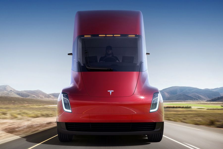 Ciężarówka Tesla Semi o zasięgu 800 km i Roadster szybszy od Bugatti