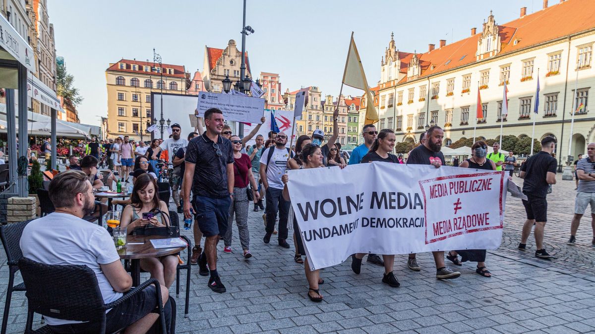 Protesty w obronie TVN 