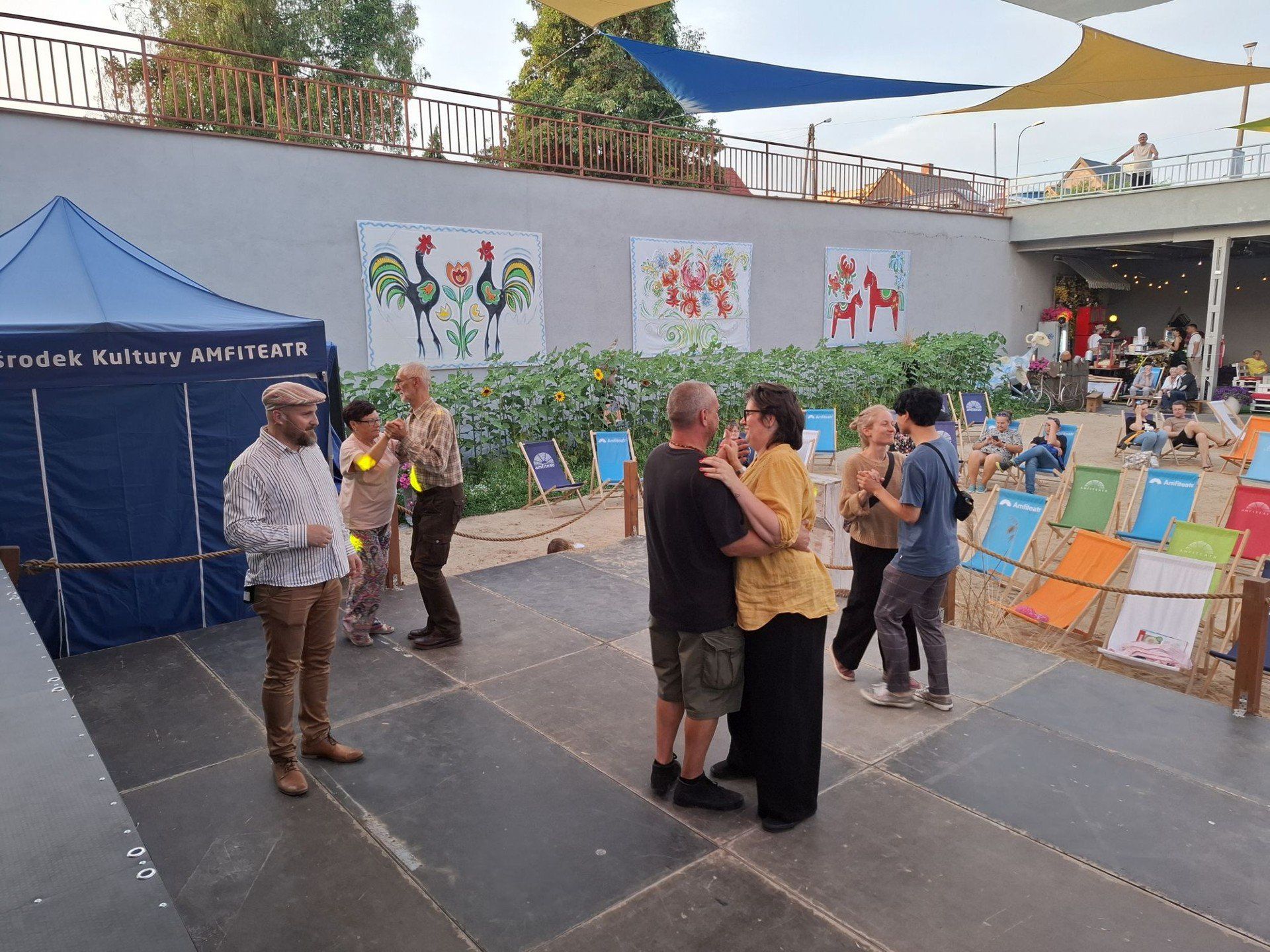 Fosa Pełka Kultury w Radomiu. Kurs oberka i potańcówka w Amfiteatrze.