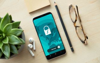 Cyberbezpieczeństwo w biznesie – jak chronić swoje dane i unikać ataków hakerskich?