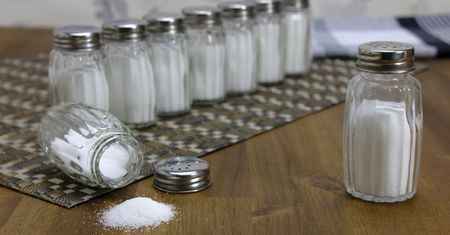 Solenie żywności zwiększa ryzyko raka żołądka