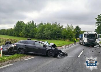 Groźny wypadek na trasie pod Radomiem. Są ranni i duże utrudnienia