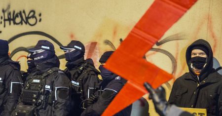 Strajk Kobiet. Protest na ulicach Warszawy [Na żywo]