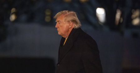Poparcie dla Trumpa spada. Powód widać w sondażach