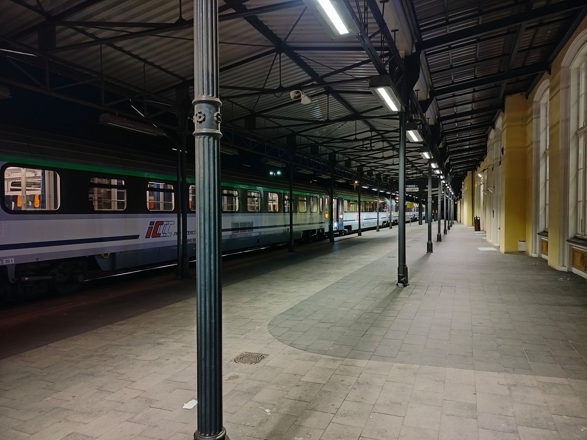 realme 9 to smartfon świetnie wyceniony, ale... nieopłacalny. Już tłumaczę 23