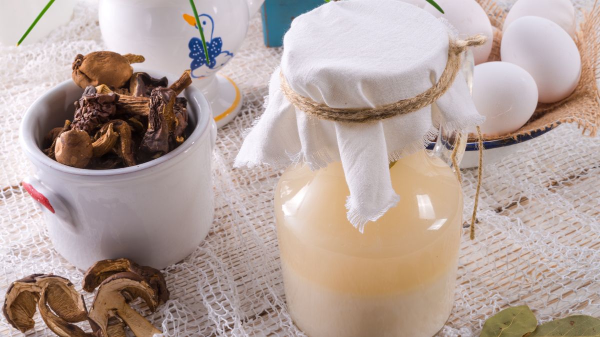 Zakwas na żurek staropolski robi się z mąki żytniej